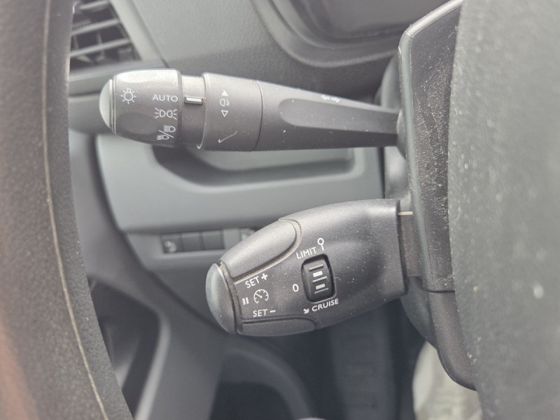 Photo 7 de l'offre de Peugeot Expert (3) 17492 euros HT 2.0 BHDI 145 S&S TAILLE M à 20990€ chez Carlyss automobiles Vitré