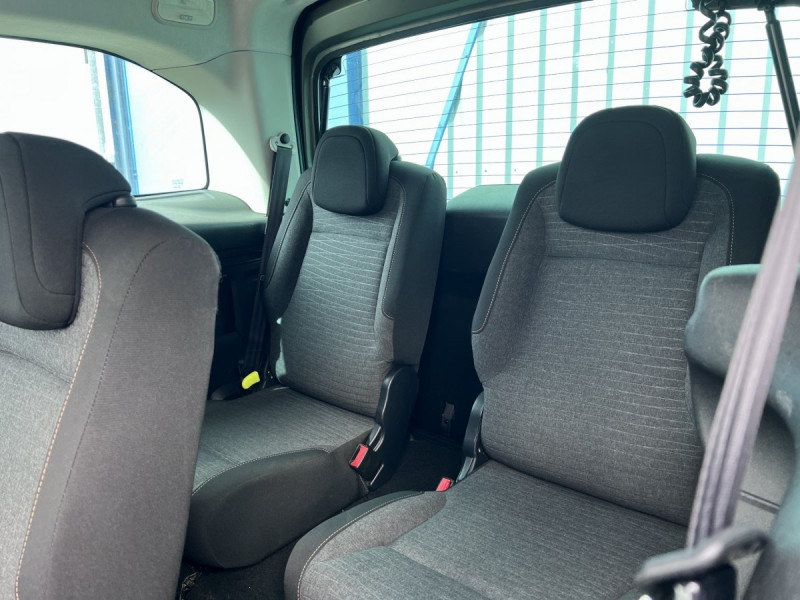 Photo 6 de l'offre de Citroën Berlingo Multispace (2) BlueHDi 120 S&S BVM6 Shine 7 places à 14790€ chez Carlyss automobiles Vitré
