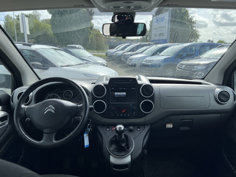Photo 8 de l'offre de Citroën Berlingo Multispace (2) BlueHDi 120 S&S BVM6 Shine 7 places à 14790€ chez Carlyss automobiles Vitré
