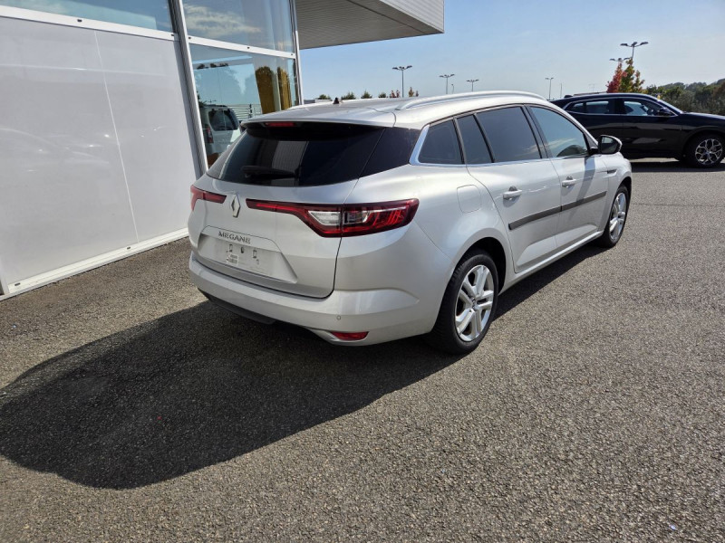 Photo 2 de l'offre de Renault Mégane Estate (4) Business TCe 140 FAP à 13990€ chez Carlyss automobiles Vitré