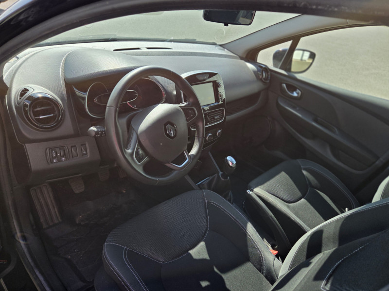 Photo 7 de l'offre de Renault Clio Estate (4) Business dCi 90 à 11990€ chez Carlyss automobiles Vitré