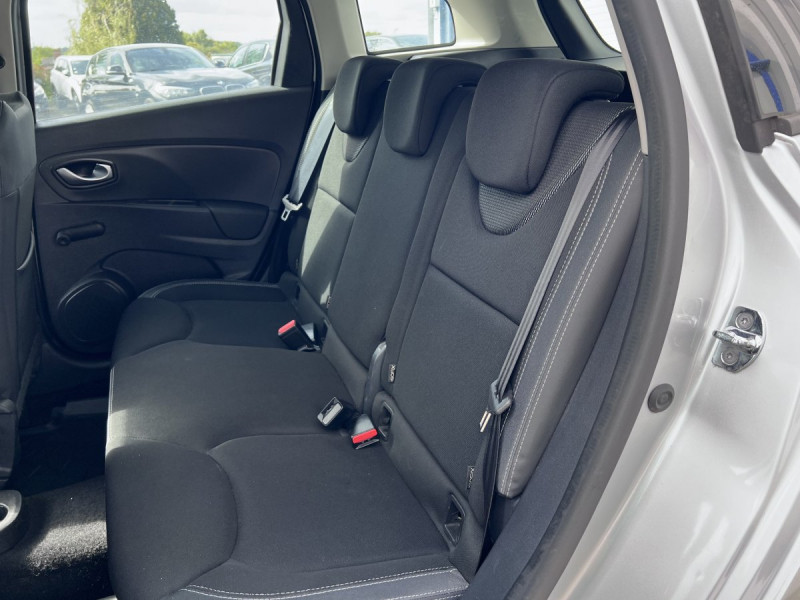 Photo 6 de l'offre de Renault Clio Estate (4) Business dCi 90 - 18 à 10990€ chez Carlyss automobiles Vitré