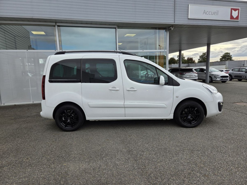 Photo 2 de l'offre de Peugeot Partner Tepee (2) 1.6 BlueHDi 120 S&S Outdoor à 15990€ chez Carlyss automobiles Vitré