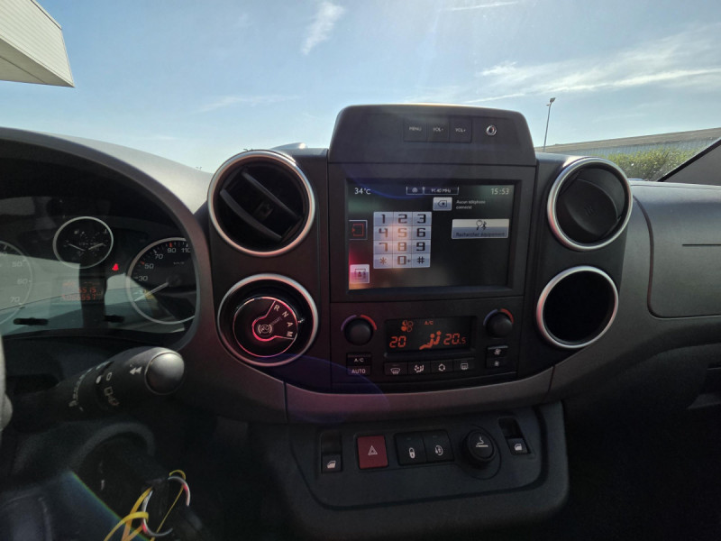 Photo 19 de l'offre de Citroën Berlingo Multispace (2) BlueHDi 100 S&S ETG6 Shine à 16490€ chez Carlyss automobiles Vitré
