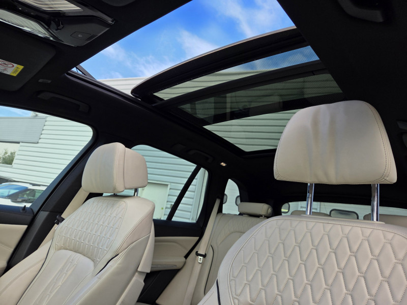 Photo 15 de l'offre de Bmw X5 (4) xDrive30d 265ch M Sport BVA8 à 40990€ chez Carlyss automobiles Vitré