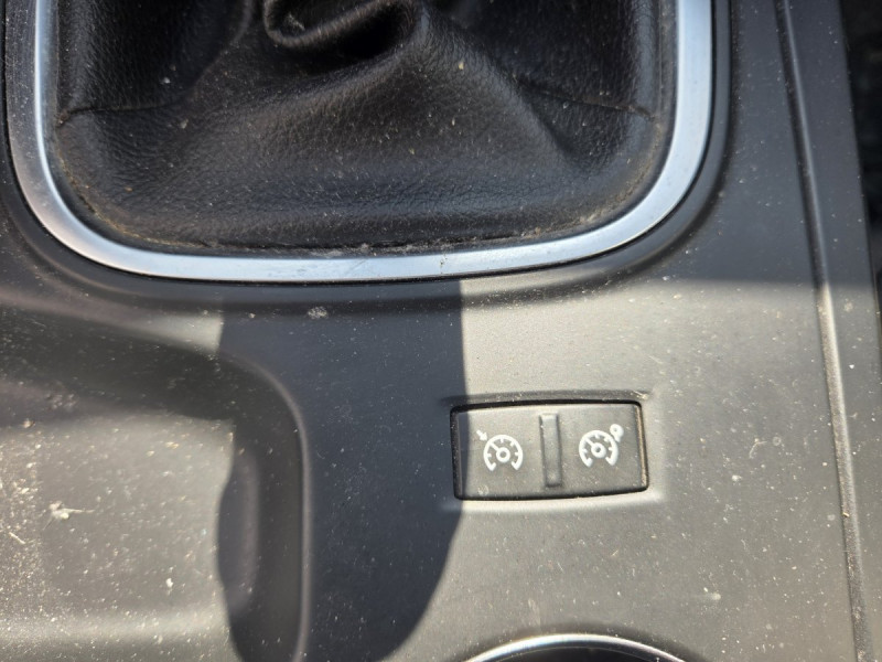 Photo 14 de l'offre de Renault Mégane Société (4) Air Nav 2P Energy dCi 90 à 7990€ chez Carlyss automobiles Vitré