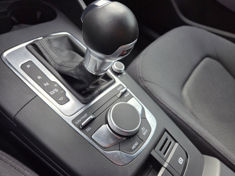 Photo 16 de l'offre de Audi A3 Sportback (3) 35 TFSI 150 COD S TRONIC BUSINESS LINE à 22990€ chez Carlyss automobiles Vitré