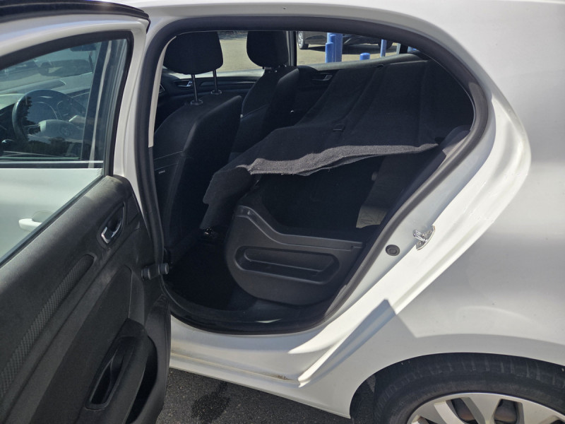 Photo 20 de l'offre de Renault Mégane Société (4) Air Nav 2P Energy dCi 90 à 7990€ chez Carlyss automobiles Vitré