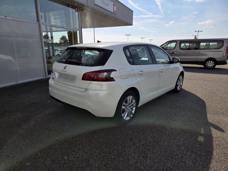 Photo 2 de l'offre de PEUGEOT 308 (2) BlueHDi 130 EAT8 S&S ACTIVE BUSINESS à 12990€ chez Carlyss automobiles Vitré