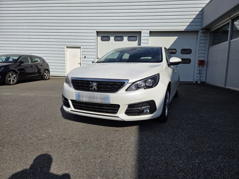 Photo 4 de l'offre de PEUGEOT 308 (2) BlueHDi 130 EAT8 S&S ACTIVE BUSINESS à 12990€ chez Carlyss automobiles Vitré