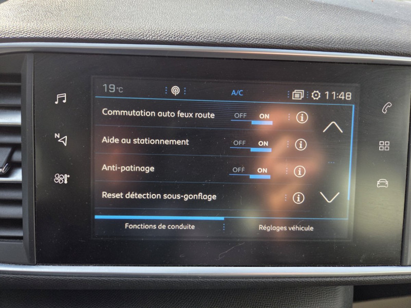 Photo 11 de l'offre de PEUGEOT 308 (2) BlueHDi 130 EAT8 S&S ACTIVE BUSINESS à 12990€ chez Carlyss automobiles Vitré