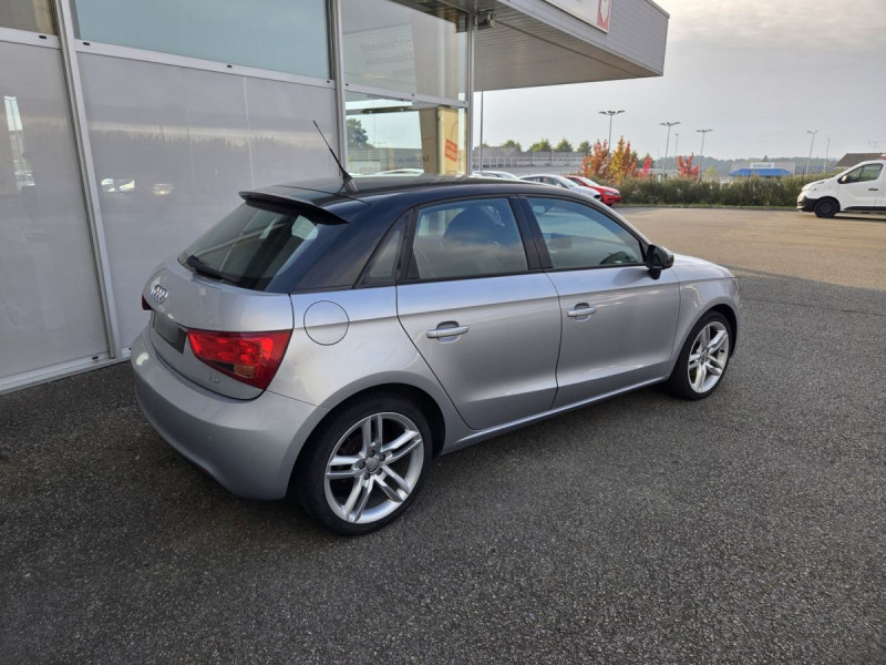 Photo 4 de l'offre de AUDI A1 Sportback 1.6 TDI 105 S LINE à 14990€ chez Carlyss automobiles Vitré