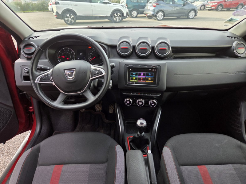 Photo 11 de l'offre de DACIA Duster (2) Techroad TCe 150 FAP 4x2 à 14490€ chez Carlyss automobiles Vitré