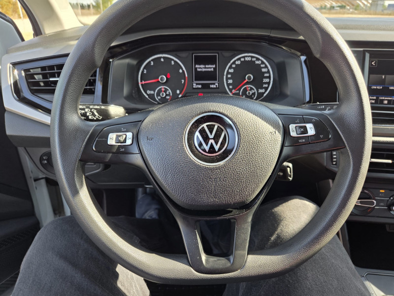 Photo 5 de l'offre de Volkswagen Polo (6) 1.0 TSI 95 Business à 12490€ chez Carlyss automobiles Vitré