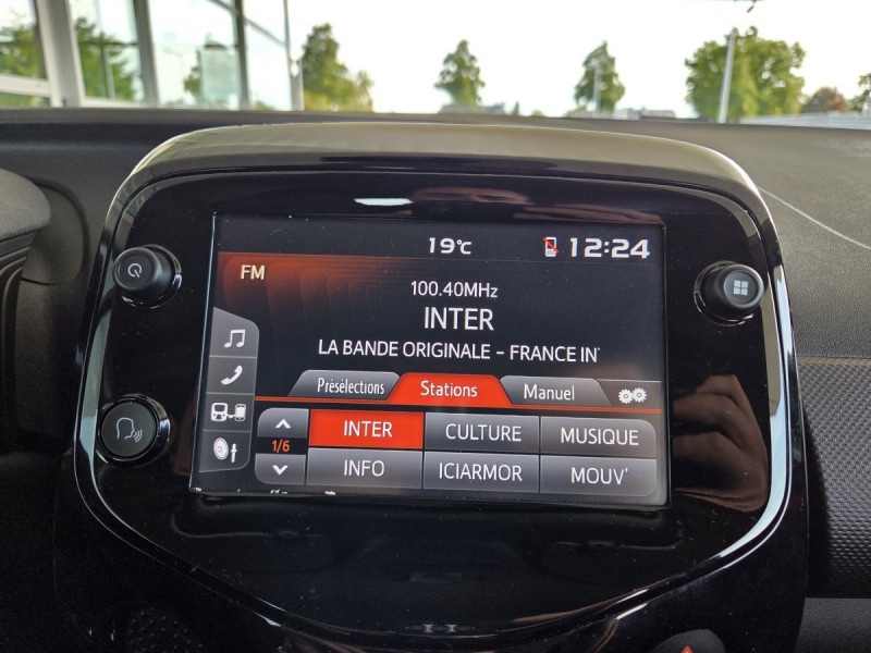 Photo 12 de l'offre de Citroën C1 (2) VTi 72 S&S BVM Feel à 9490€ chez Carlyss automobiles Vitré