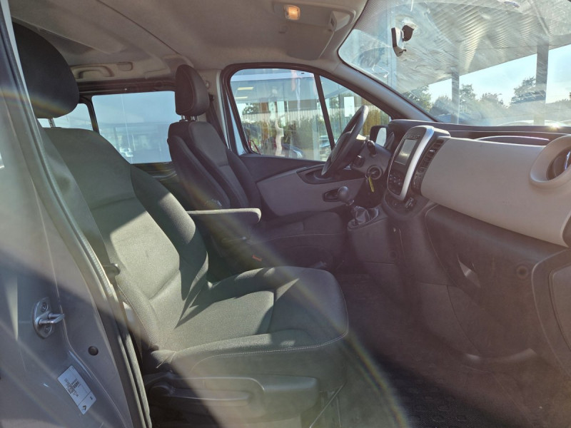 Photo 7 de l'offre de Renault Trafic (3) Zen L2 Energy dCi 125 8 places à 25490€ chez Carlyss automobiles Vitré