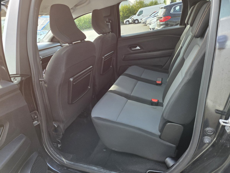 Photo 10 de l'offre de Dacia Jogger 7 Places Extreme Hybrid 140 à 22990€ chez Carlyss automobiles Vitré