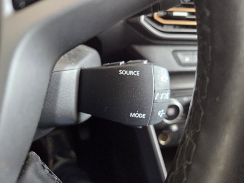 Photo 23 de l'offre de Dacia Jogger 7 Places Extreme Hybrid 140 à 22990€ chez Carlyss automobiles Vitré