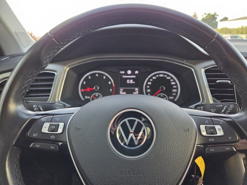 Photo 8 de l'offre de VOLKSWAGEN T-Roc 1.0 TSI 110 LOUNGE BUSINESS à 18490€ chez Carlyss automobiles Vitré