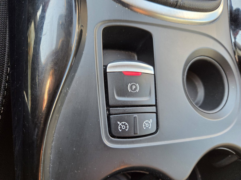 Photo 24 de l'offre de RENAULT Kadjar Business Blue dCi 115 à 13990€ chez Carlyss automobiles Vitré