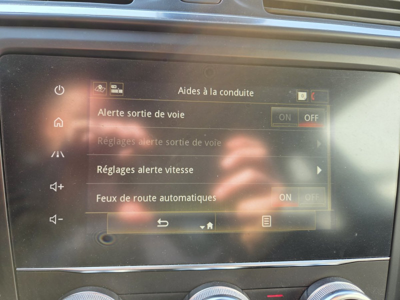 Photo 12 de l'offre de RENAULT Kadjar Business Blue dCi 115 à 13990€ chez Carlyss automobiles Vitré