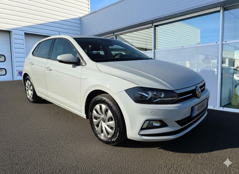 Photo 1 de l'offre de Volkswagen Polo (6) 1.0 TSI 95 Business à 12490€ chez Carlyss automobiles Vitré