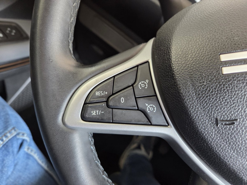Photo 19 de l'offre de Dacia Jogger 7 Places Extreme Hybrid 140 à 22990€ chez Carlyss automobiles Vitré