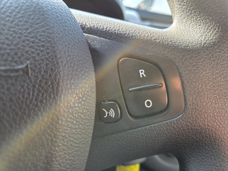 Photo 18 de l'offre de Renault Trafic (3) Zen L2 Energy dCi 125 8 places à 25490€ chez Carlyss automobiles Vitré