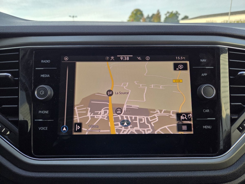 Photo 10 de l'offre de VOLKSWAGEN T-Roc 1.0 TSI 110 LOUNGE BUSINESS à 18490€ chez Carlyss automobiles Vitré