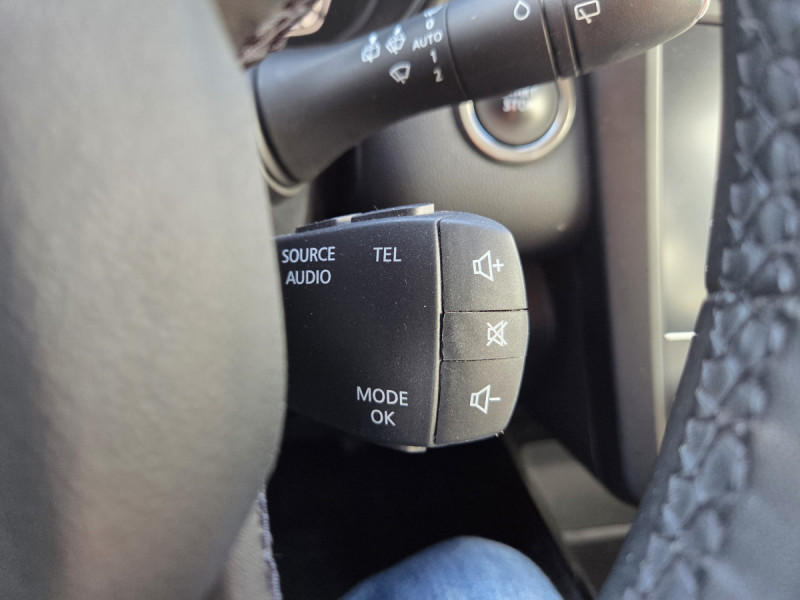 Photo 20 de l'offre de RENAULT Kadjar Business Blue dCi 115 à 13990€ chez Carlyss automobiles Vitré