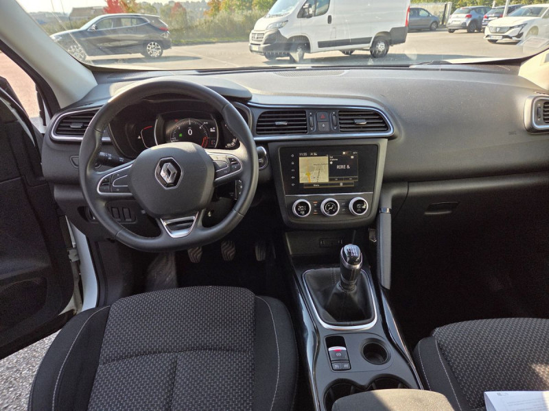 Photo 9 de l'offre de RENAULT Kadjar Business Blue dCi 115 à 13990€ chez Carlyss automobiles Vitré