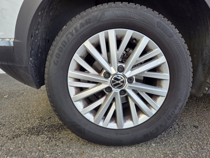 Photo 5 de l'offre de VOLKSWAGEN T-Roc 1.0 TSI 110 LOUNGE BUSINESS à 18490€ chez Carlyss automobiles Vitré