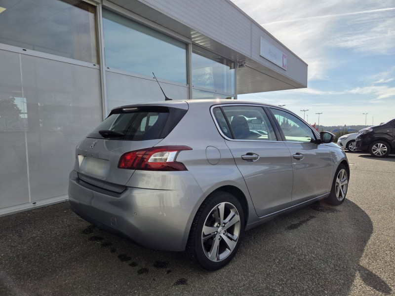 Photo 4 de l'offre de PEUGEOT 308 (2) 1.6 E-HDI 115 FAP ALLURE à 7490€ chez Carlyss automobiles Vitré