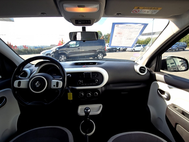 Photo 9 de l'offre de Renault Twingo (3) Intens TCe 95 à 9990€ chez Carlyss automobiles Vitré
