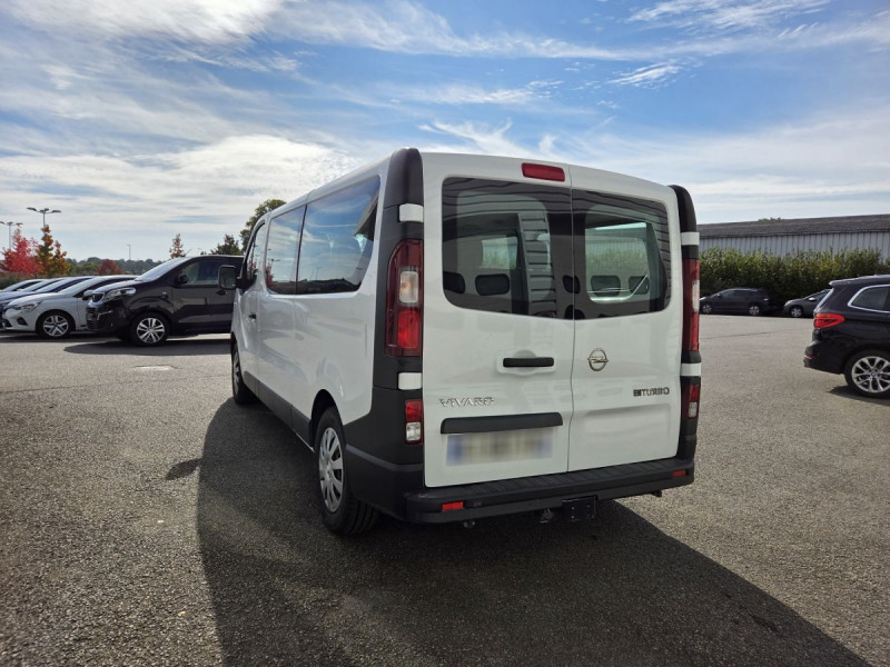 Photo 4 de l'offre de Opel Vivaro (2) 1.6 CDTI 125 ECO S/S 2.9 L2H1 COMBI + à 24990€ chez Carlyss automobiles Vitré