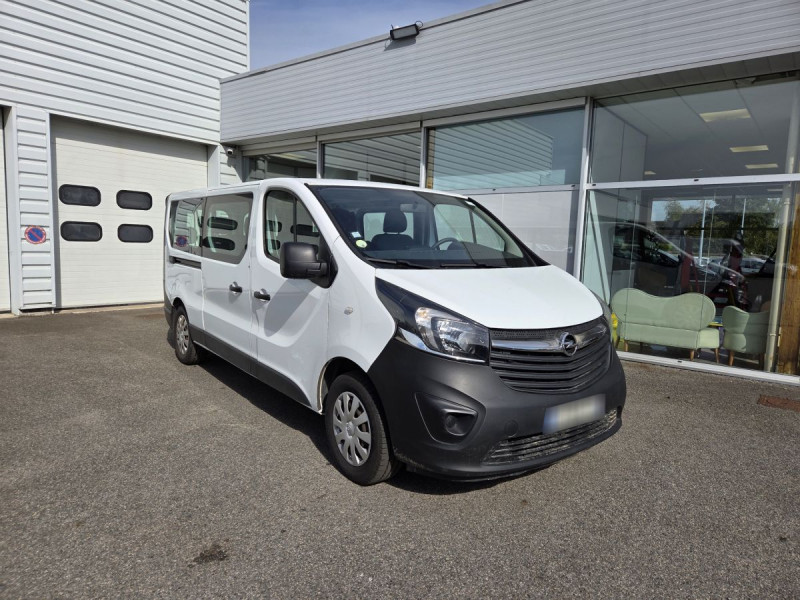 Photo 1 de l'offre de Opel Vivaro (2) 1.6 CDTI 125 ECO S/S 2.9 L2H1 COMBI + à 24990€ chez Carlyss automobiles Vitré