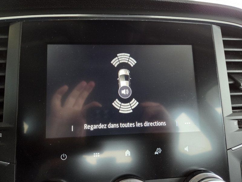 Photo 9 de l'offre de Renault Mégane Berline (4) Business TCe 115 FAP -21N à 13490€ chez Carlyss automobiles Vitré