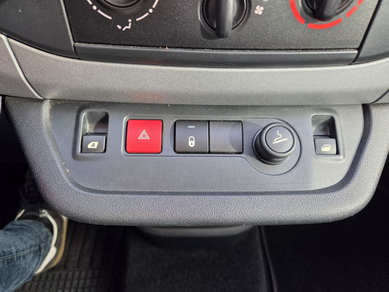Photo 9 de l'offre de Citroën Berlingo Multispace (2) BlueHDi 100 S&S ETG6 Feel à 15990€ chez Carlyss automobiles Vitré