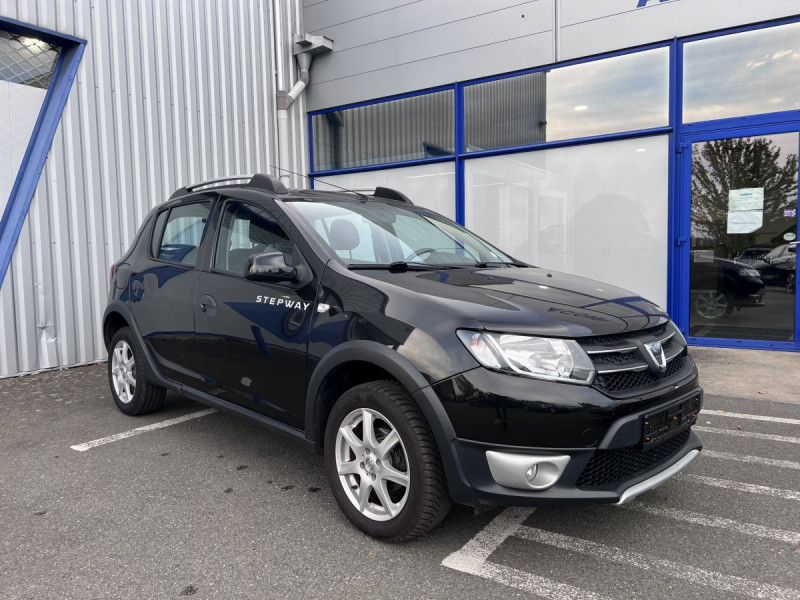 Photo 1 de l'offre de Dacia Sandero (2) Stepway Prestige TCe 90 à 8490€ chez Carlyss automobiles Vitré