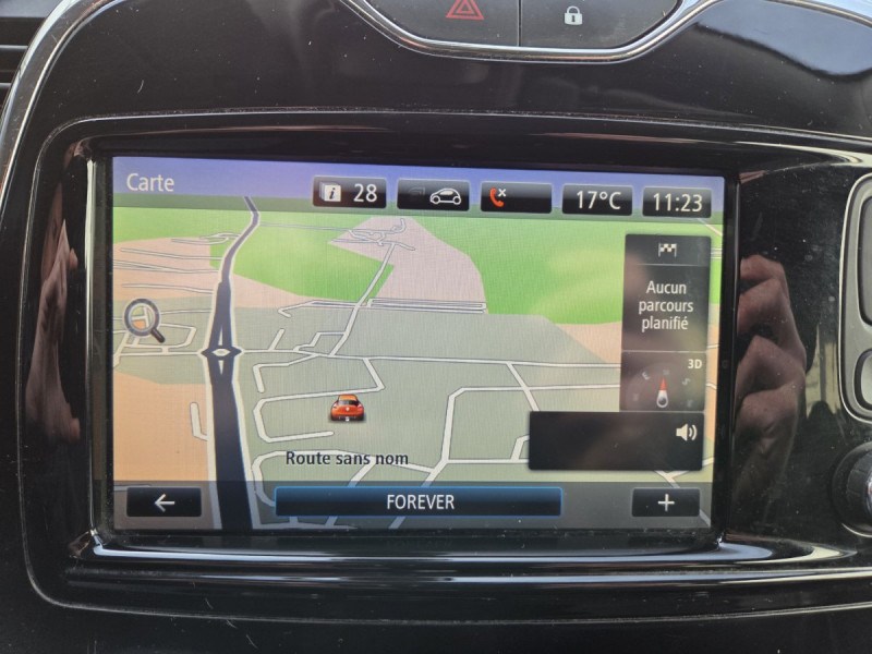 Photo 16 de l'offre de RENAULT Captur Intens Energy TCe 90 eco2 E6 à 9990€ chez Carlyss automobiles Vitré