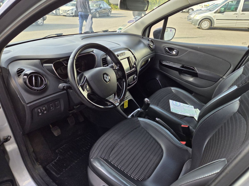 Photo 10 de l'offre de RENAULT Captur Intens Energy TCe 90 eco2 E6 à 9990€ chez Carlyss automobiles Vitré