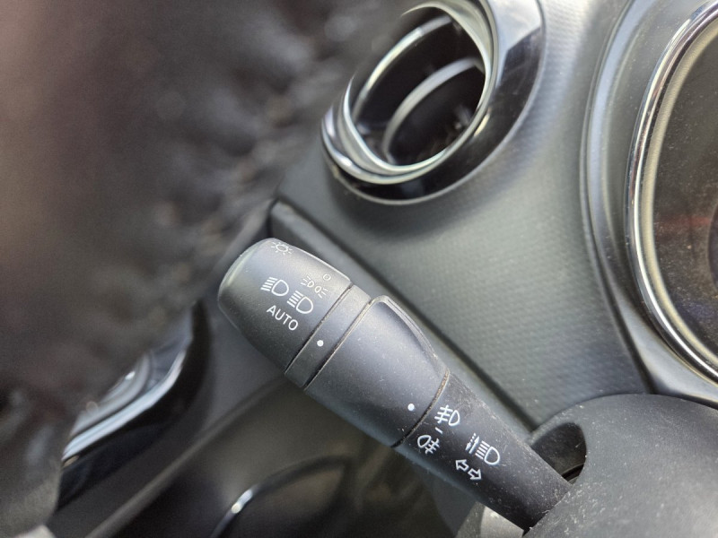 Photo 11 de l'offre de RENAULT Captur Intens Energy TCe 90 eco2 E6 à 9990€ chez Carlyss automobiles Vitré