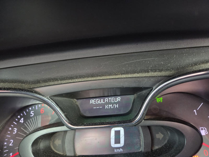 Photo 18 de l'offre de RENAULT Captur Intens Energy TCe 90 eco2 E6 à 9990€ chez Carlyss automobiles Vitré