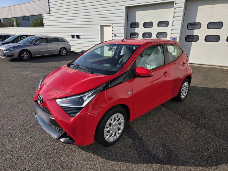 Photo 2 de l'offre de Toyota Aygo (2) 1.0 VVT-i x play à 10490€ chez Carlyss automobiles Vitré