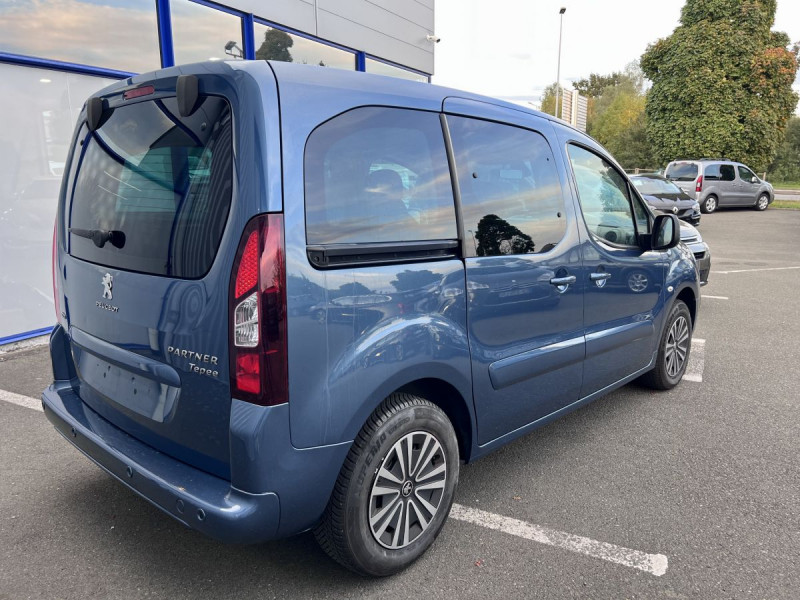 Photo 4 de l'offre de Peugeot Partner Tepee (2) 1.6 BlueHDi 100 S&S EGT6 Active à 12490€ chez Carlyss automobiles Vitré