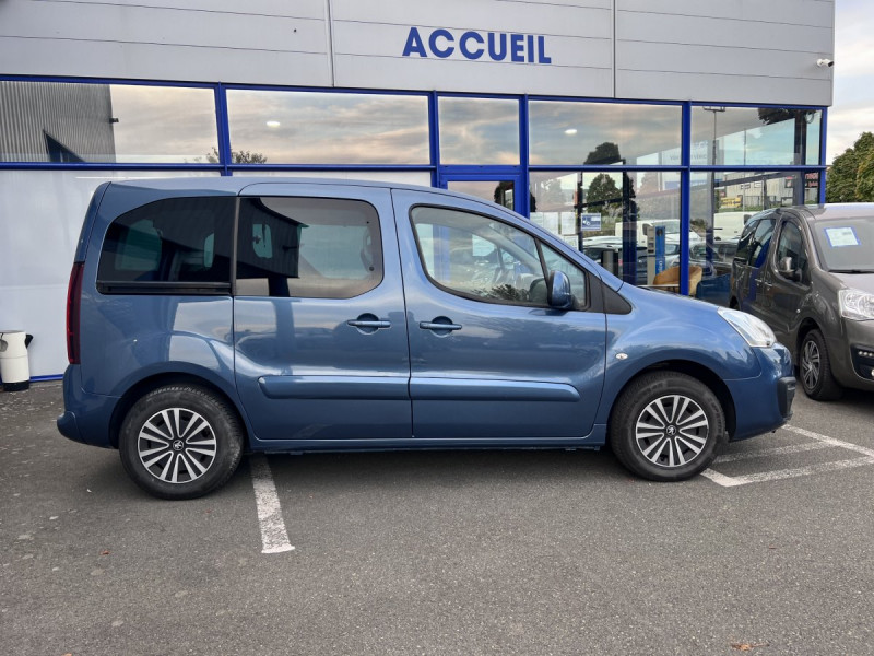 Photo 3 de l'offre de Peugeot Partner Tepee (2) 1.6 BlueHDi 100 S&S EGT6 Active à 12490€ chez Carlyss automobiles Vitré