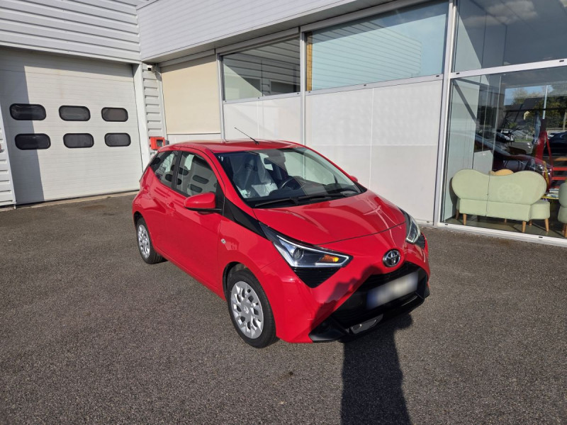 Photo 1 de l'offre de Toyota Aygo (2) 1.0 VVT-i x play à 10490€ chez Carlyss automobiles Vitré