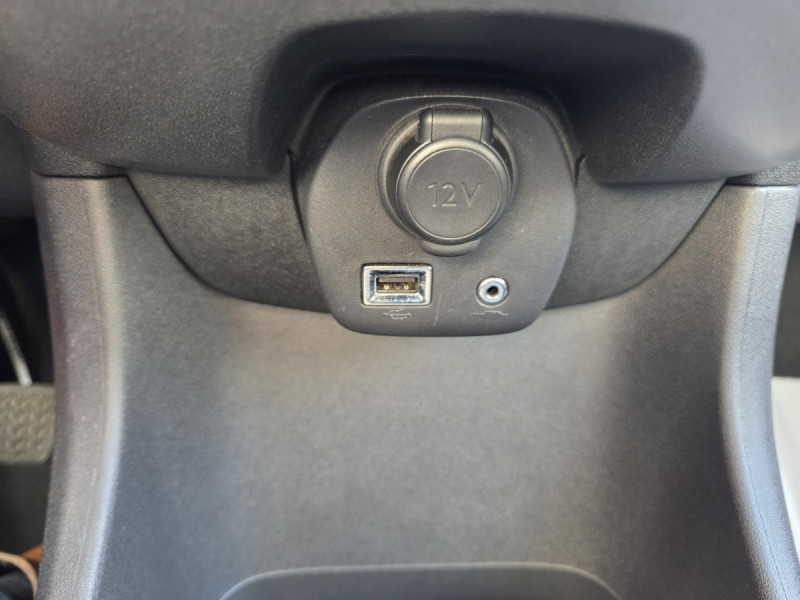Photo 15 de l'offre de Toyota Aygo (2) 1.0 VVT-i x play à 10490€ chez Carlyss automobiles Vitré