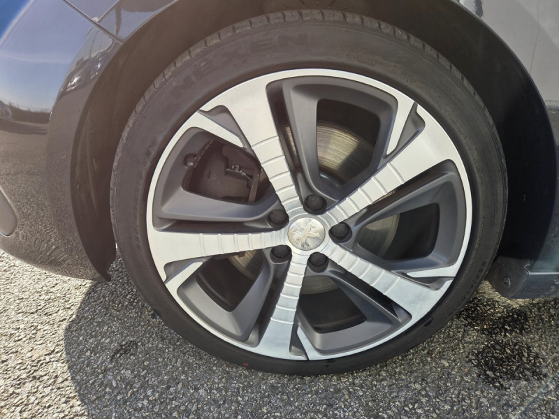 Photo 7 de l'offre de PEUGEOT 308 SW (2) BlueHDi 180 S&S EAT8 GT à 16490€ chez Carlyss automobiles Vitré