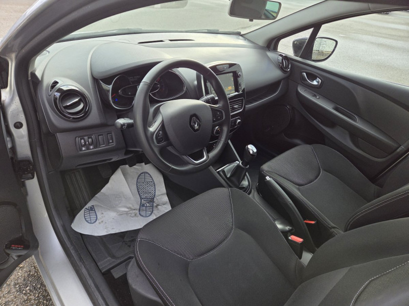 Photo 6 de l'offre de RENAULT Clio (4) Intens TCe 90 à 10990€ chez Carlyss automobiles Vitré